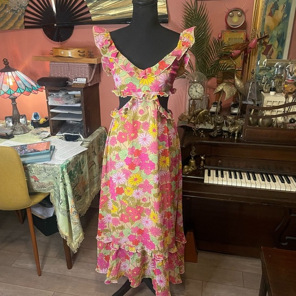 Show Me Your MuMu Dresses & Skirts - Show me your mumu lane midi dress in fun pink floral print Fun side cutouts M